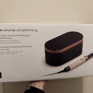 Dyson Airwrap Complete Long in Black and Pink